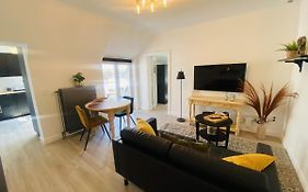 Lovely, Renovated Appartment, Near The Beach.